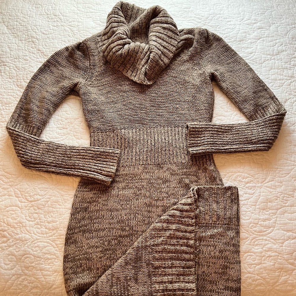 LOT of  SIX  SWEATER DRESSES